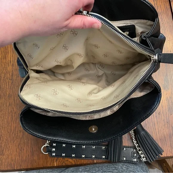 NWT Guess Violet Chevron Quilted Shoulder/Satchel Black Bag w/ Tassel and Chain - Picture 14 of 15